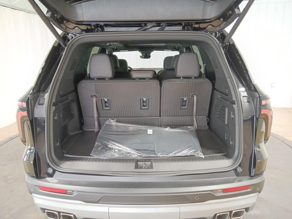 new 2026 Chevrolet Traverse car, priced at $53,945