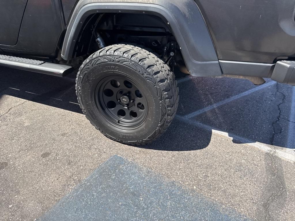 used 2022 Jeep Gladiator car, priced at $32,249
