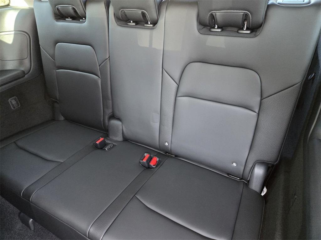 new 2025 Nissan Pathfinder car, priced at $42,220