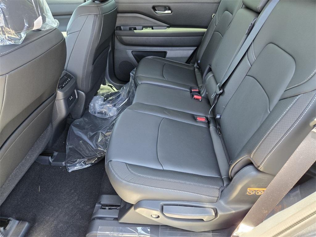 new 2025 Nissan Pathfinder car, priced at $42,213