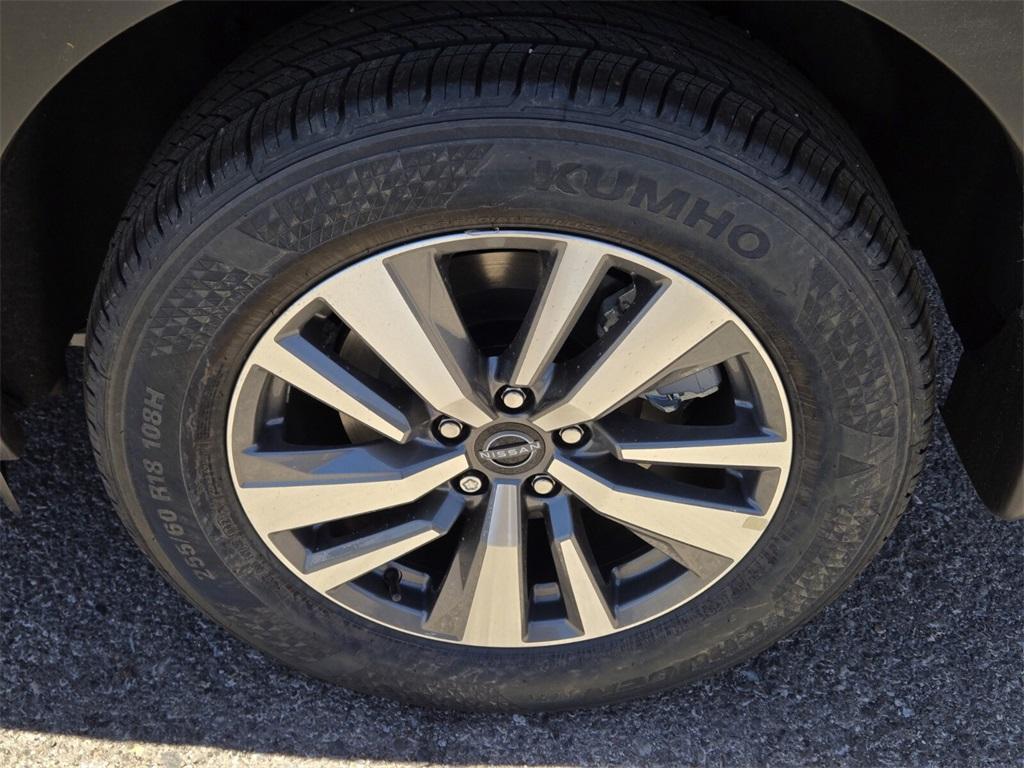 new 2025 Nissan Pathfinder car, priced at $42,213