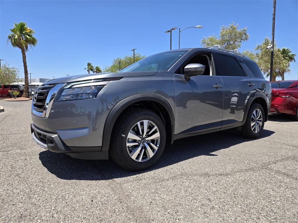 new 2025 Nissan Pathfinder car, priced at $42,213