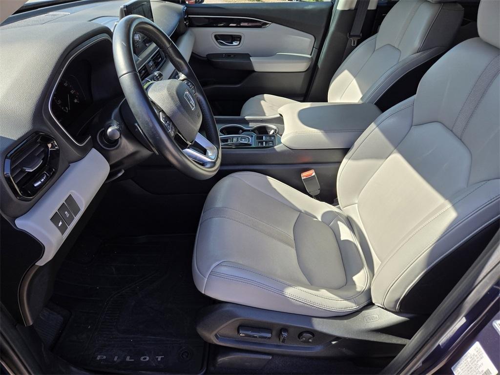 used 2023 Honda Pilot car, priced at $41,984