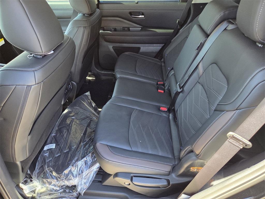 new 2025 Nissan Pathfinder car, priced at $48,729