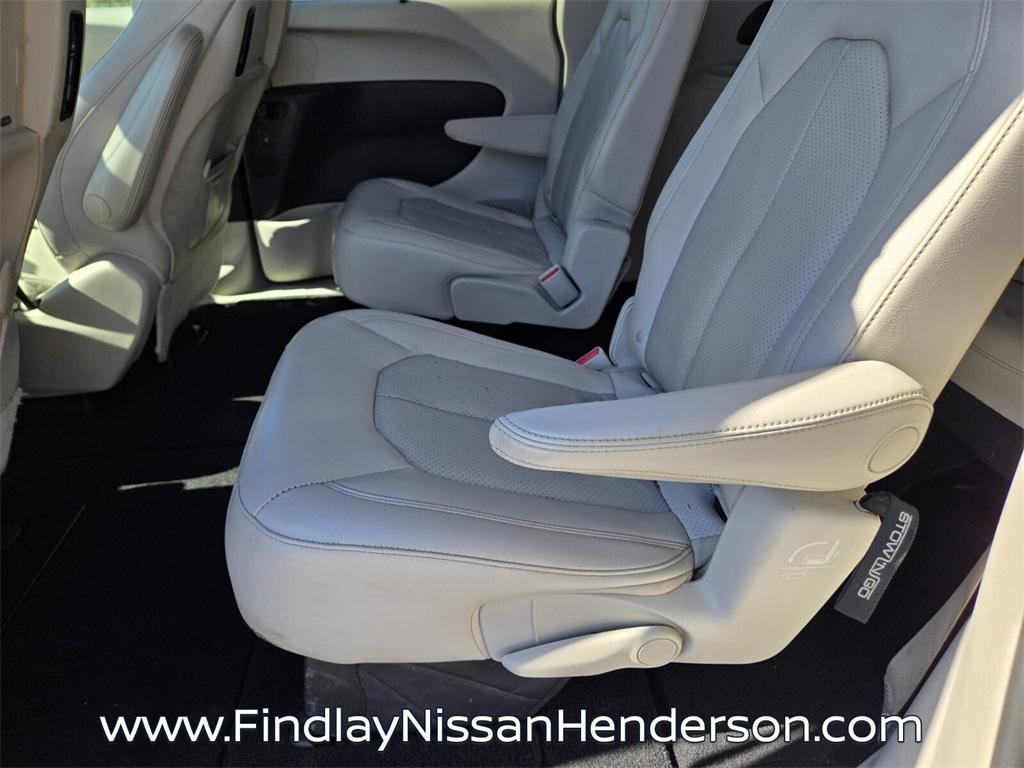 used 2018 Chrysler Pacifica car, priced at $13,984