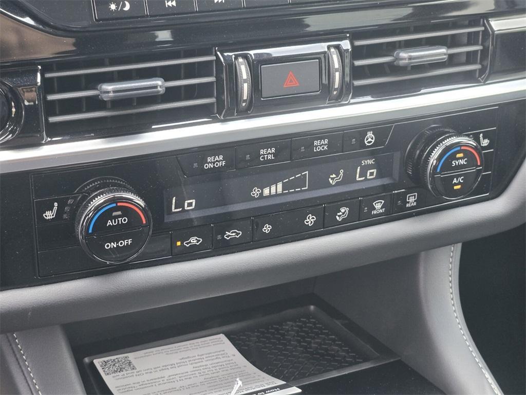 new 2025 Nissan Pathfinder car, priced at $40,850
