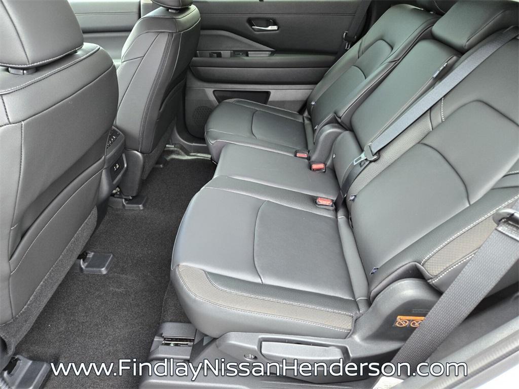 new 2025 Nissan Pathfinder car, priced at $36,850