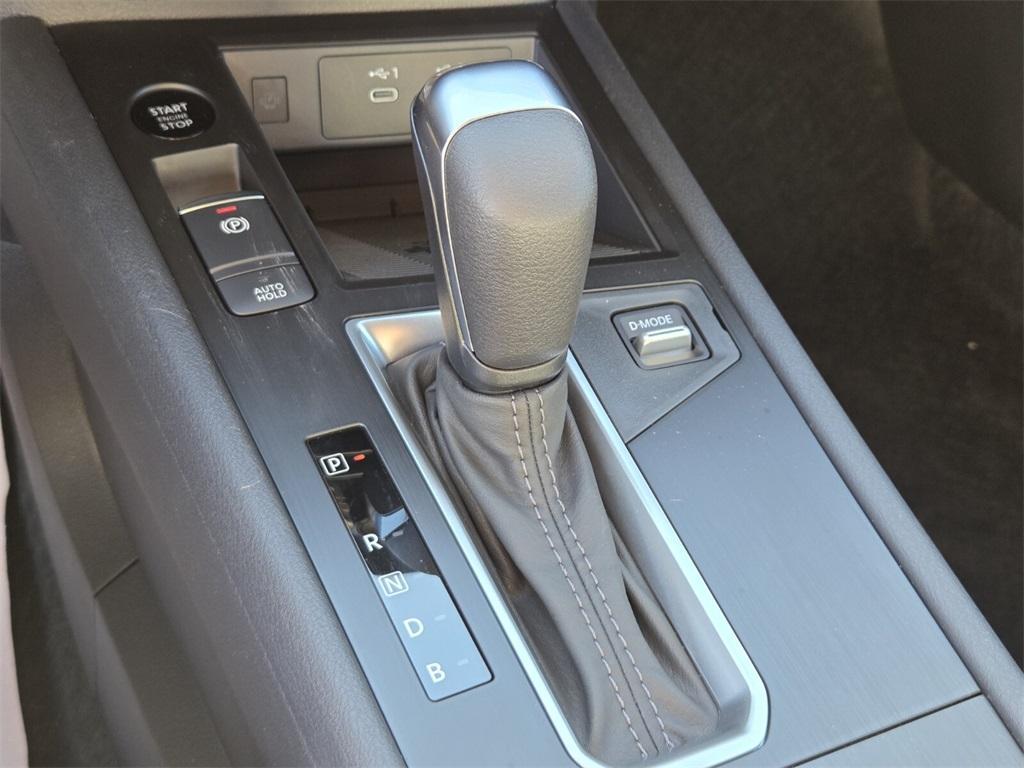 new 2025 Nissan Kicks car, priced at $24,737