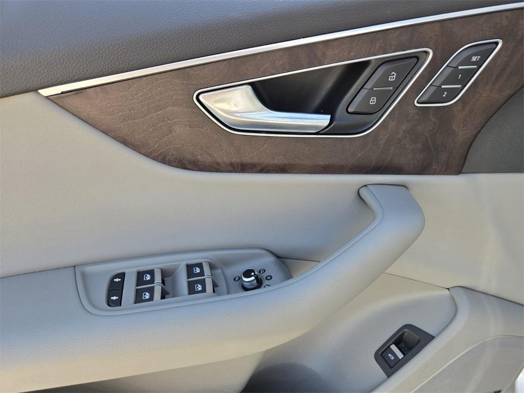 used 2020 Audi Q7 car, priced at $30,984