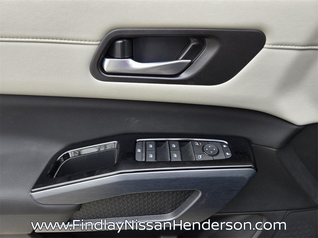 new 2025 Nissan Pathfinder car, priced at $37,213
