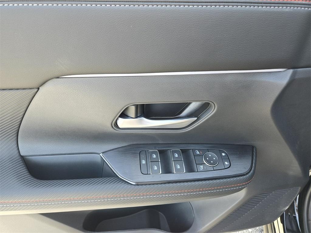 new 2025 Nissan Kicks car, priced at $28,219