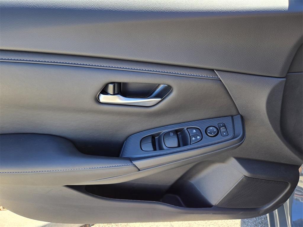 new 2025 Nissan Sentra car, priced at $23,878