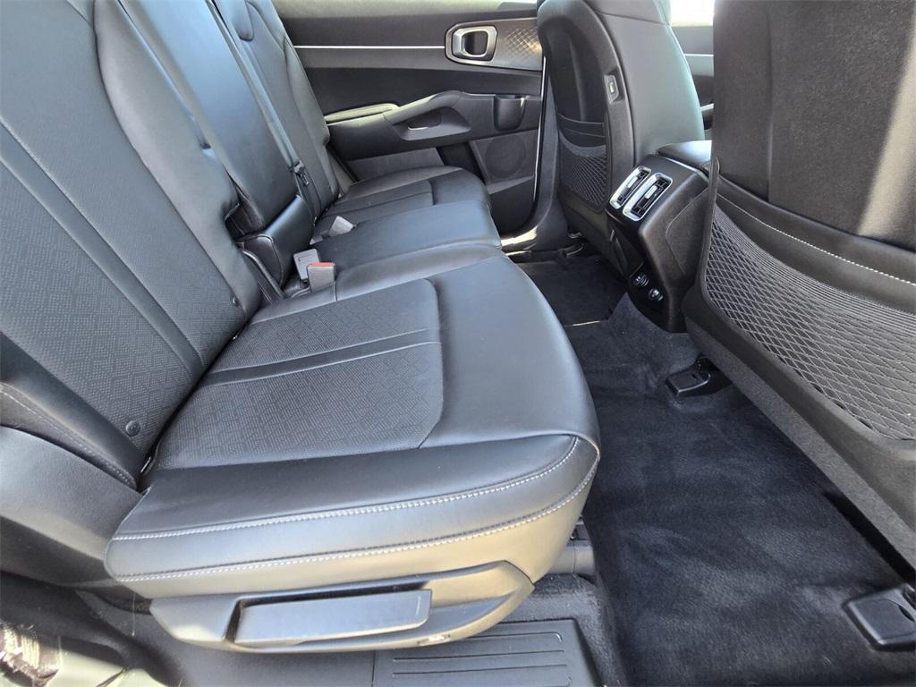 used 2022 Kia Sorento car, priced at $27,984