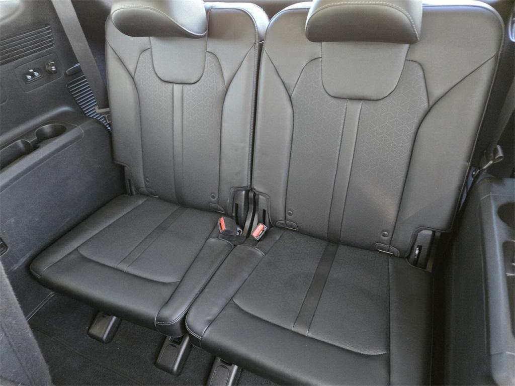 used 2022 Kia Sorento car, priced at $27,984