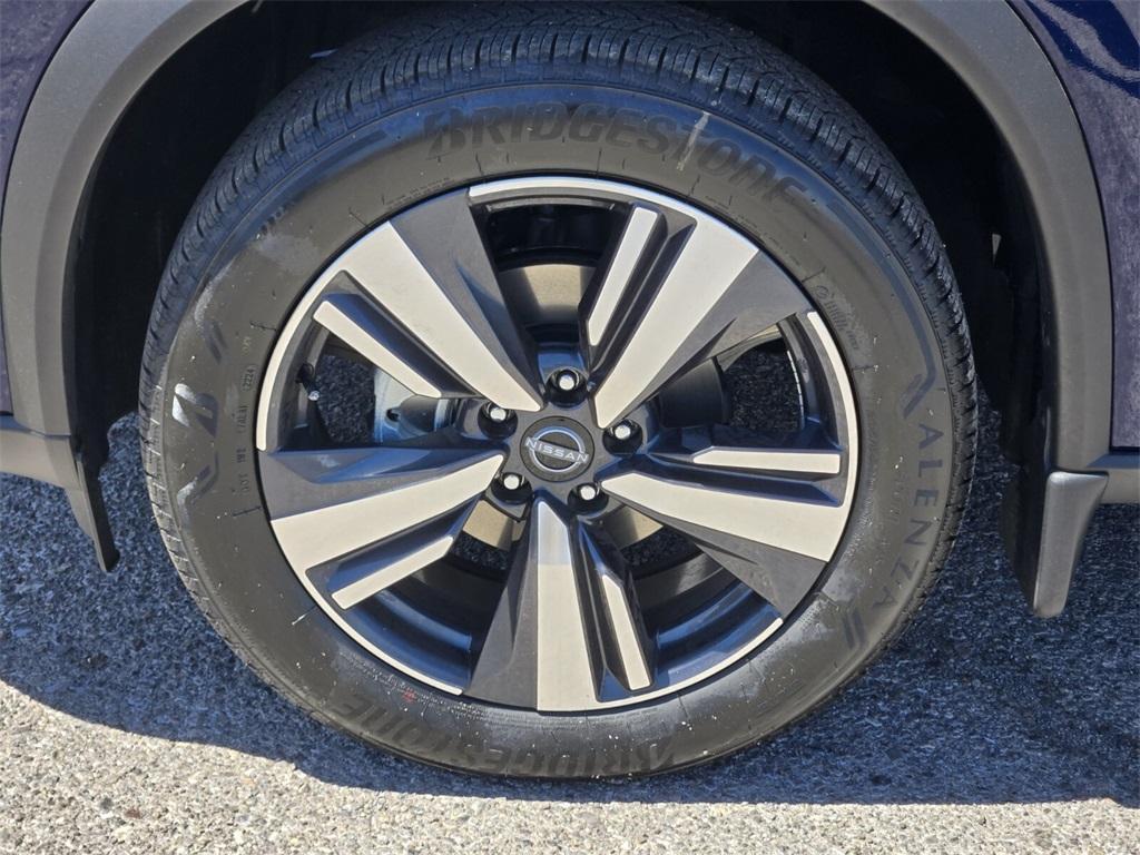 used 2025 Nissan Rogue car, priced at $34,984