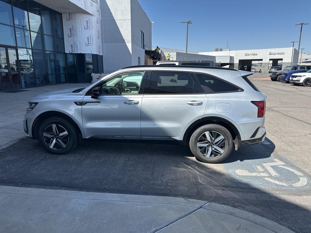 used 2022 Kia Sorento car, priced at $29,984