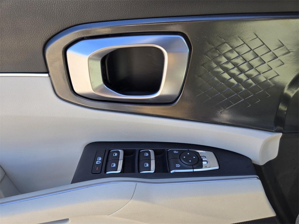 used 2022 Kia Sorento car, priced at $27,984