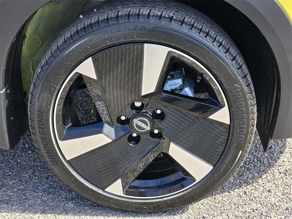 new 2025 Nissan Kicks car, priced at $28,991