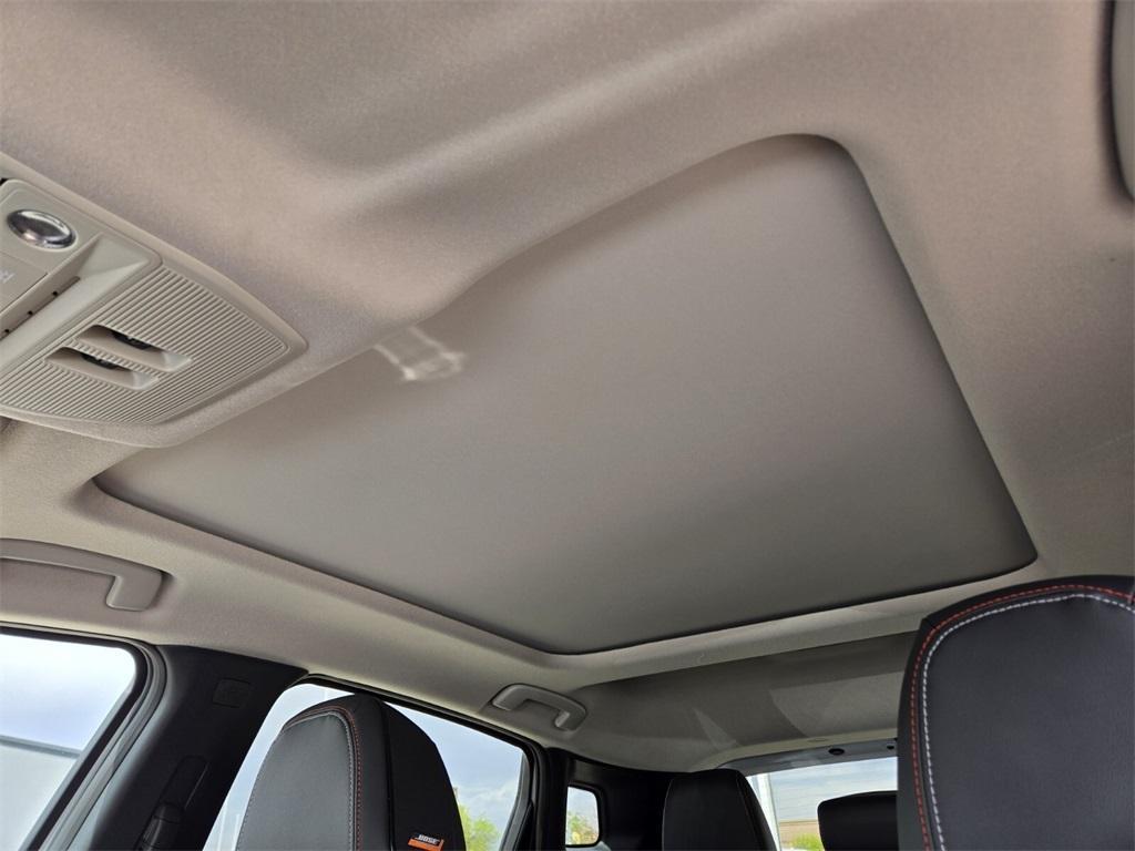 new 2025 Nissan Kicks car, priced at $29,070