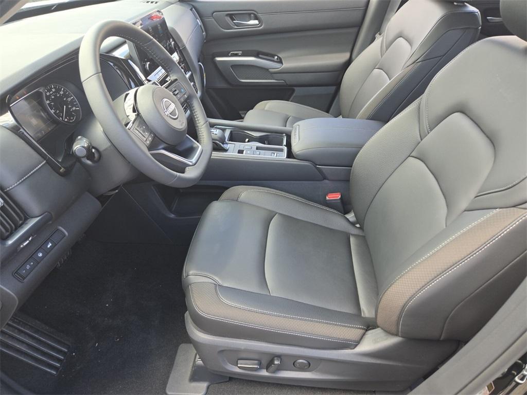 new 2025 Nissan Pathfinder car, priced at $41,630