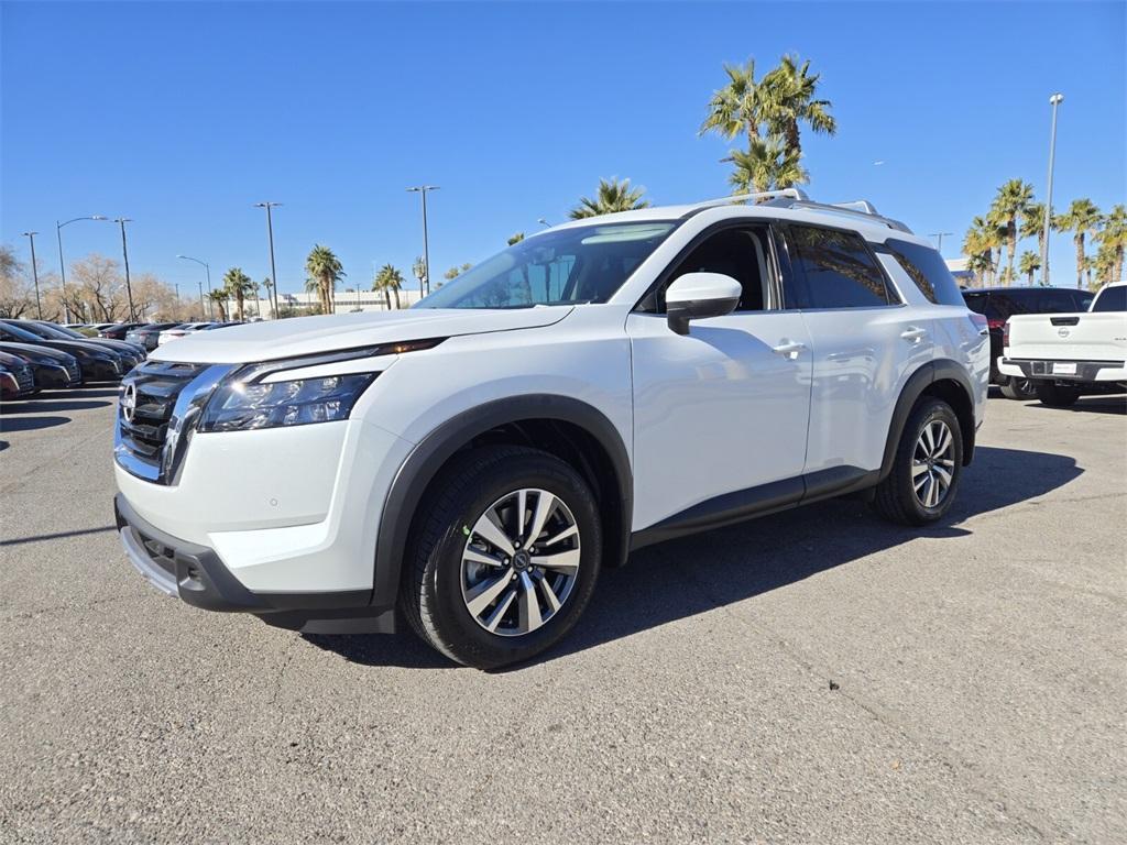 new 2025 Nissan Pathfinder car, priced at $41,982