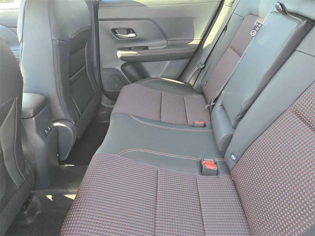 new 2025 Nissan Kicks car, priced at $29,292