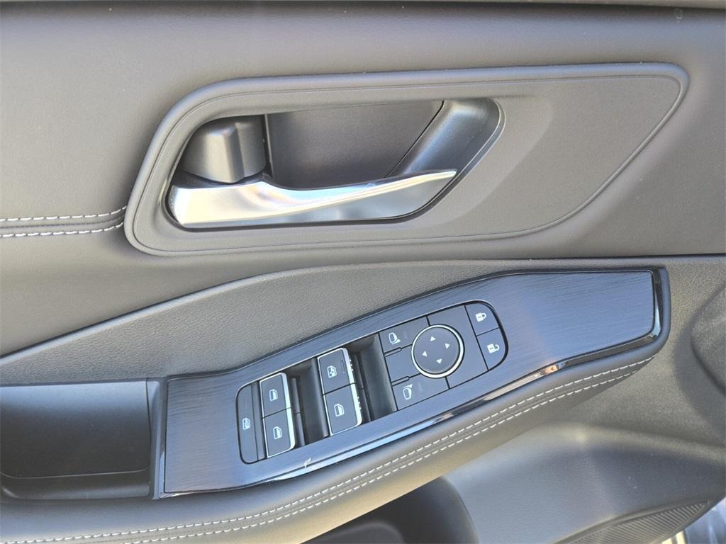 new 2025 Nissan Rogue car, priced at $36,064