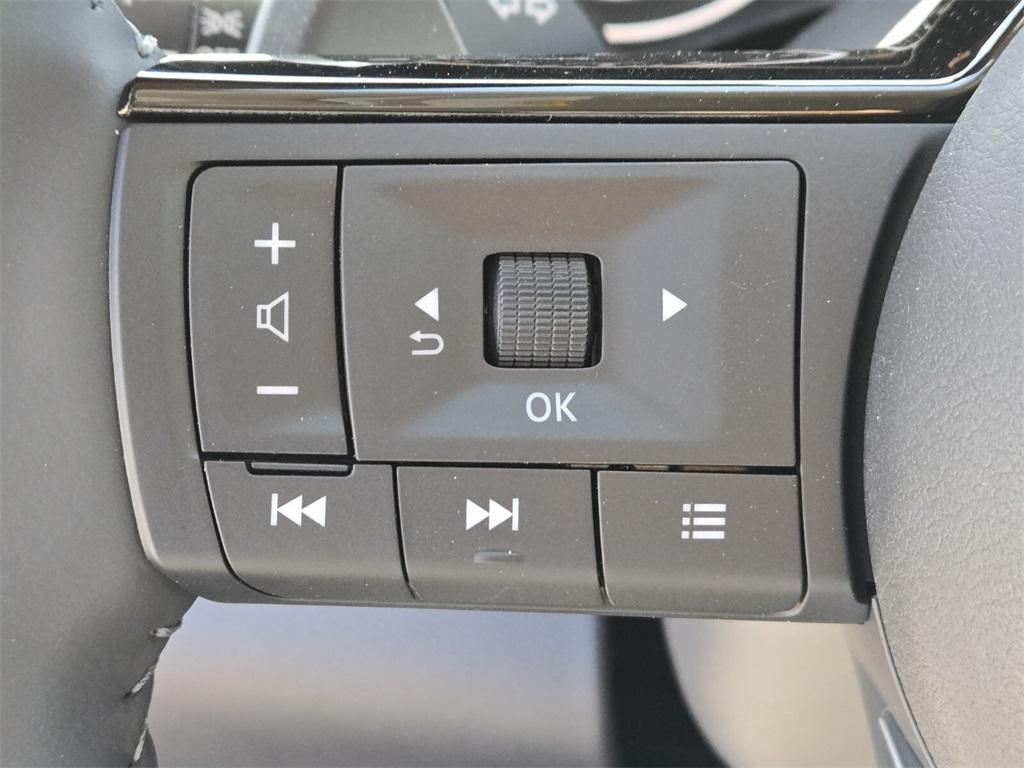 new 2025 Nissan Pathfinder car, priced at $42,213
