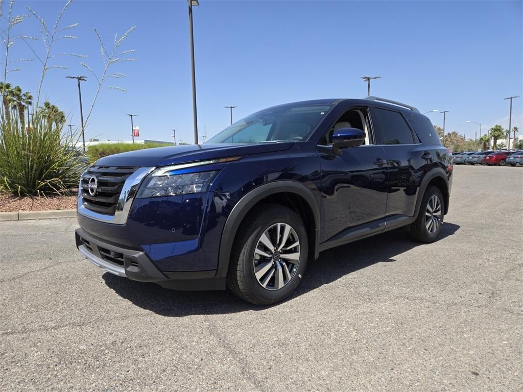 new 2025 Nissan Pathfinder car, priced at $42,213