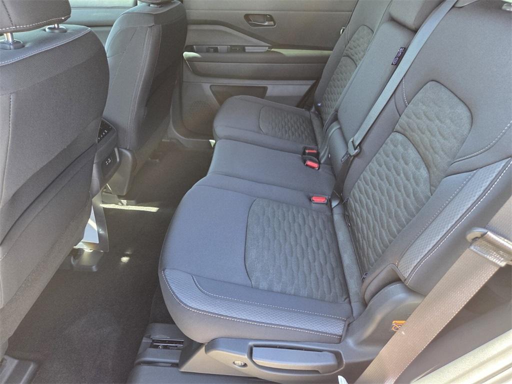 new 2025 Nissan Pathfinder car, priced at $39,805