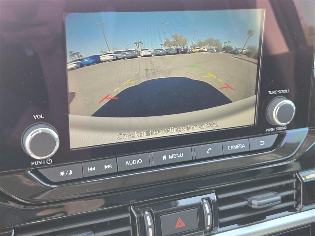 new 2025 Nissan Pathfinder car, priced at $39,805