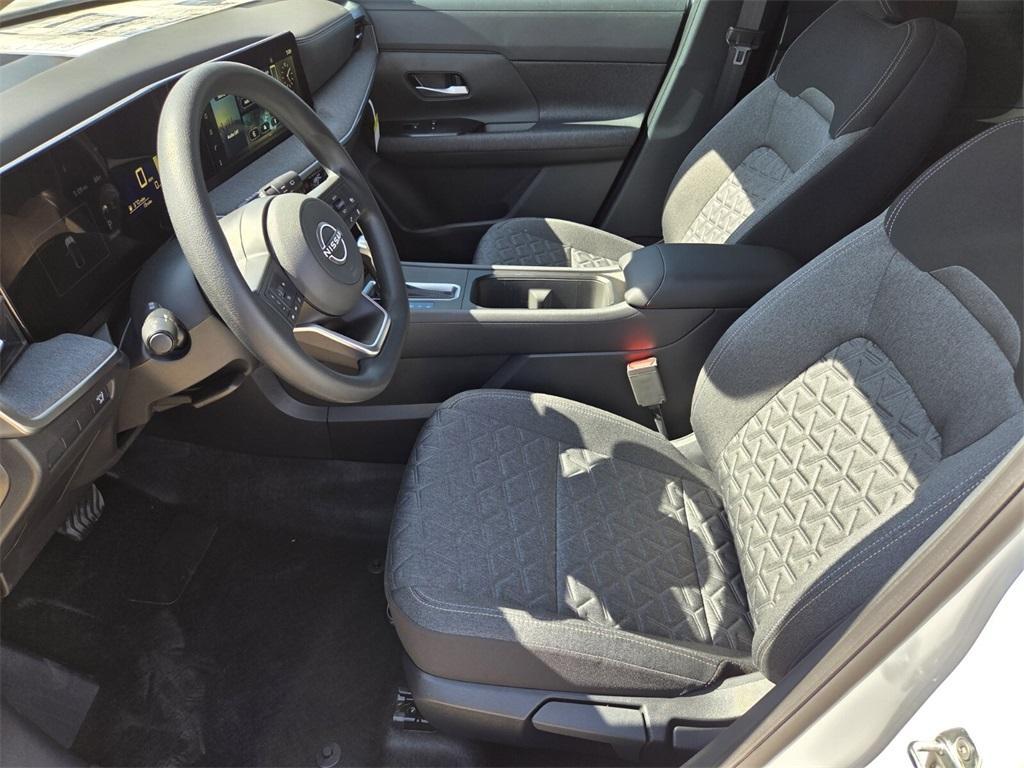 new 2025 Nissan Kicks car, priced at $25,103