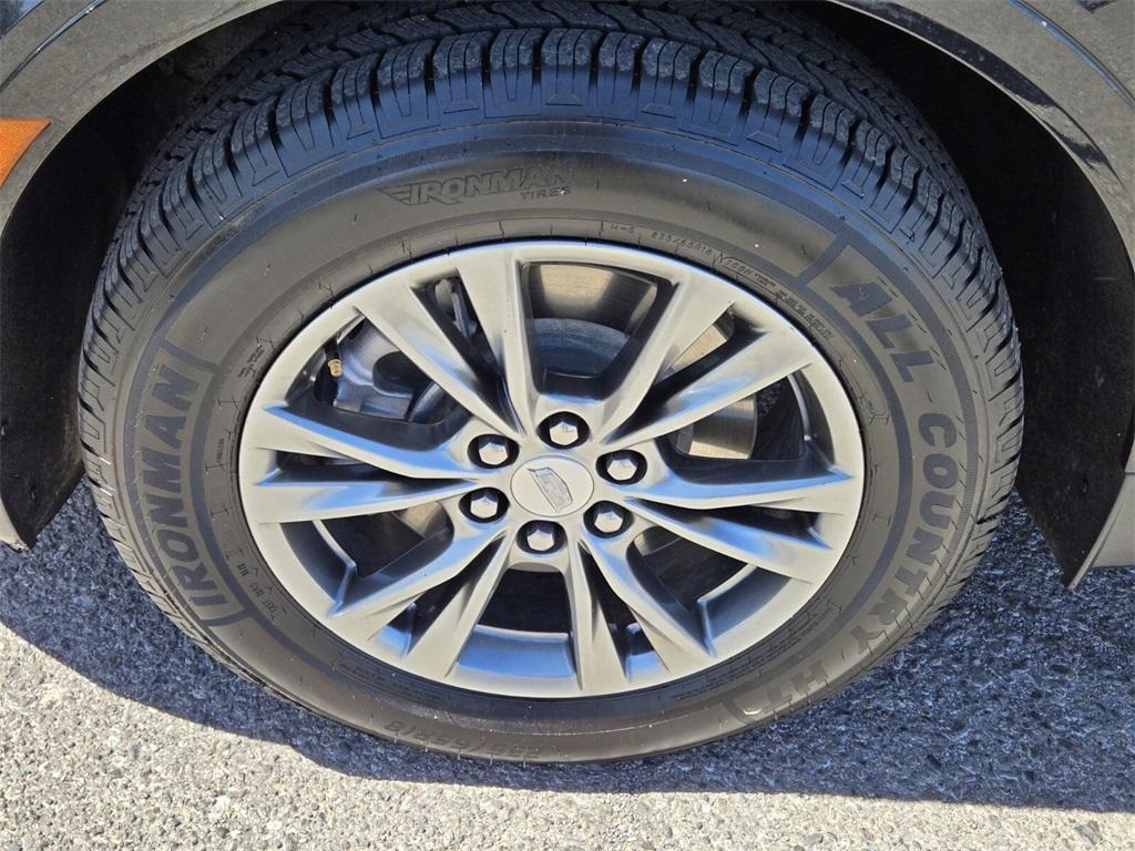 used 2021 Cadillac XT5 car, priced at $29,749