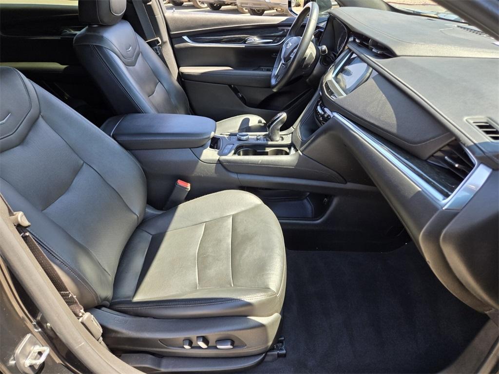 used 2021 Cadillac XT5 car, priced at $29,749