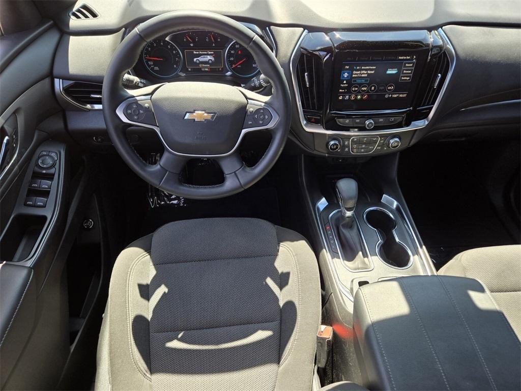 used 2023 Chevrolet Traverse car, priced at $34,984