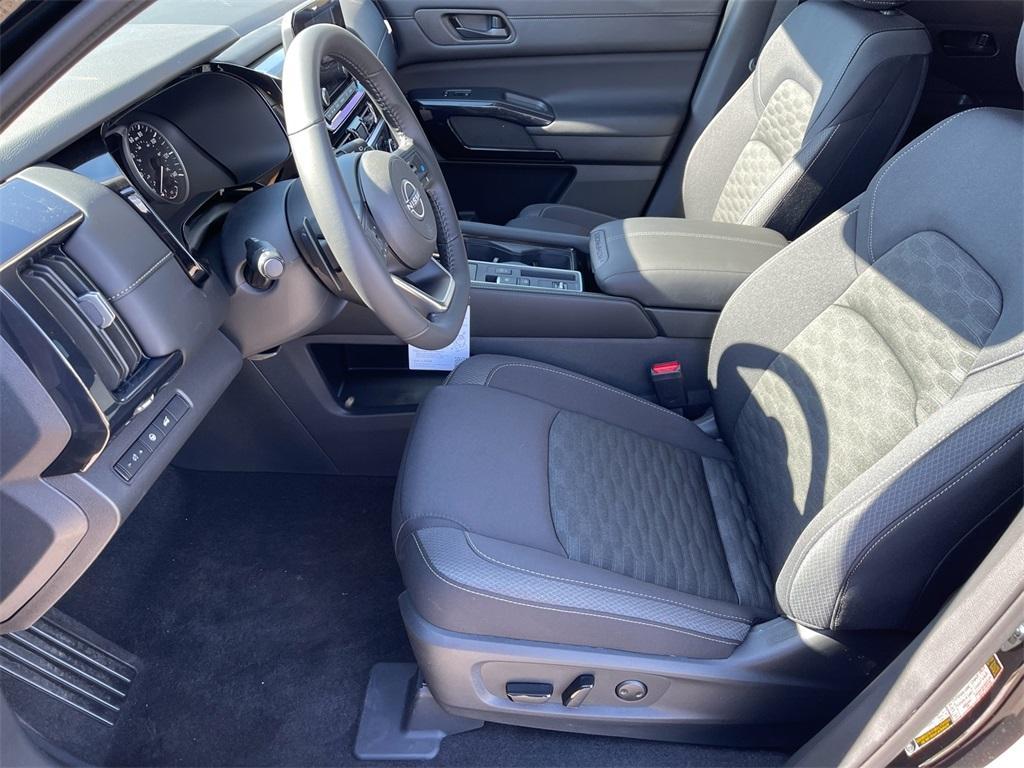 new 2025 Nissan Pathfinder car, priced at $38,637