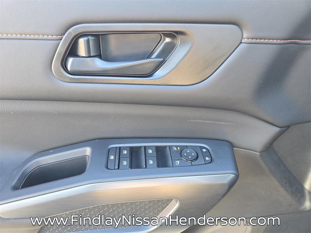 new 2025 Nissan Pathfinder car, priced at $41,620