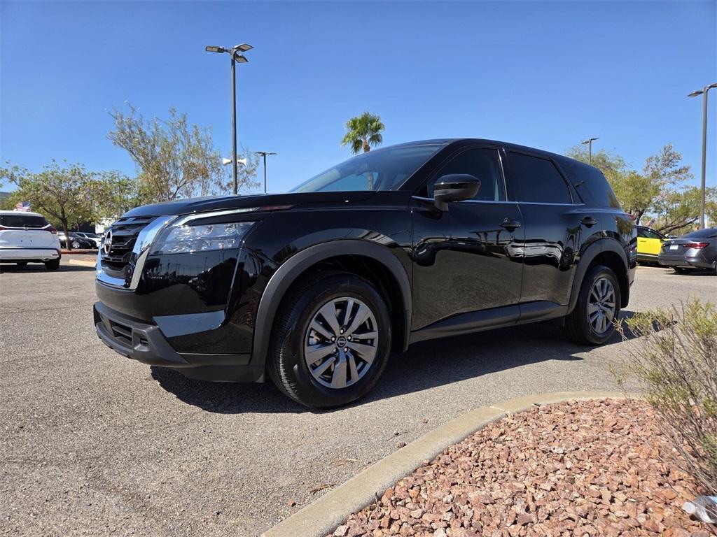 new 2025 Nissan Pathfinder car, priced at $36,536