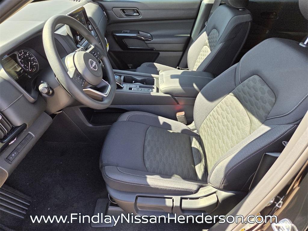 new 2025 Nissan Pathfinder car, priced at $31,536