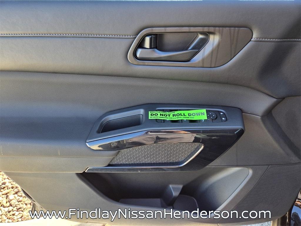 new 2025 Nissan Pathfinder car, priced at $31,536