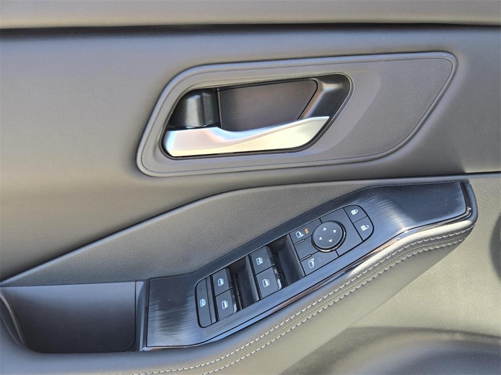 new 2025 Nissan Rogue car, priced at $31,215