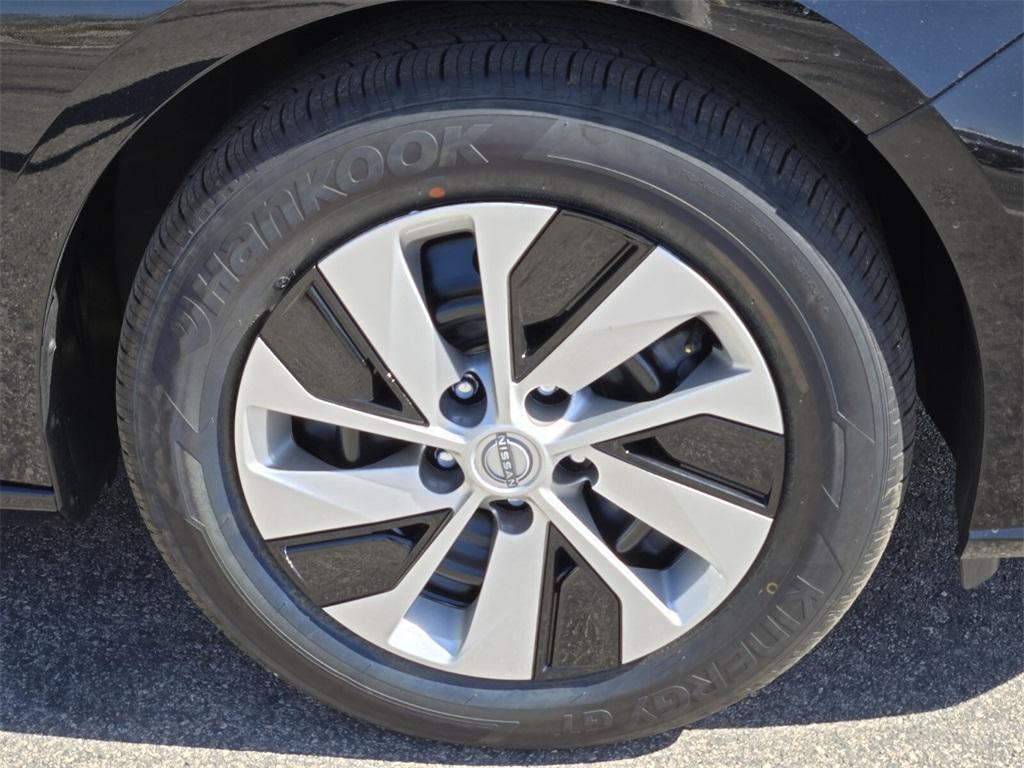 new 2025 Nissan Altima car, priced at $26,304