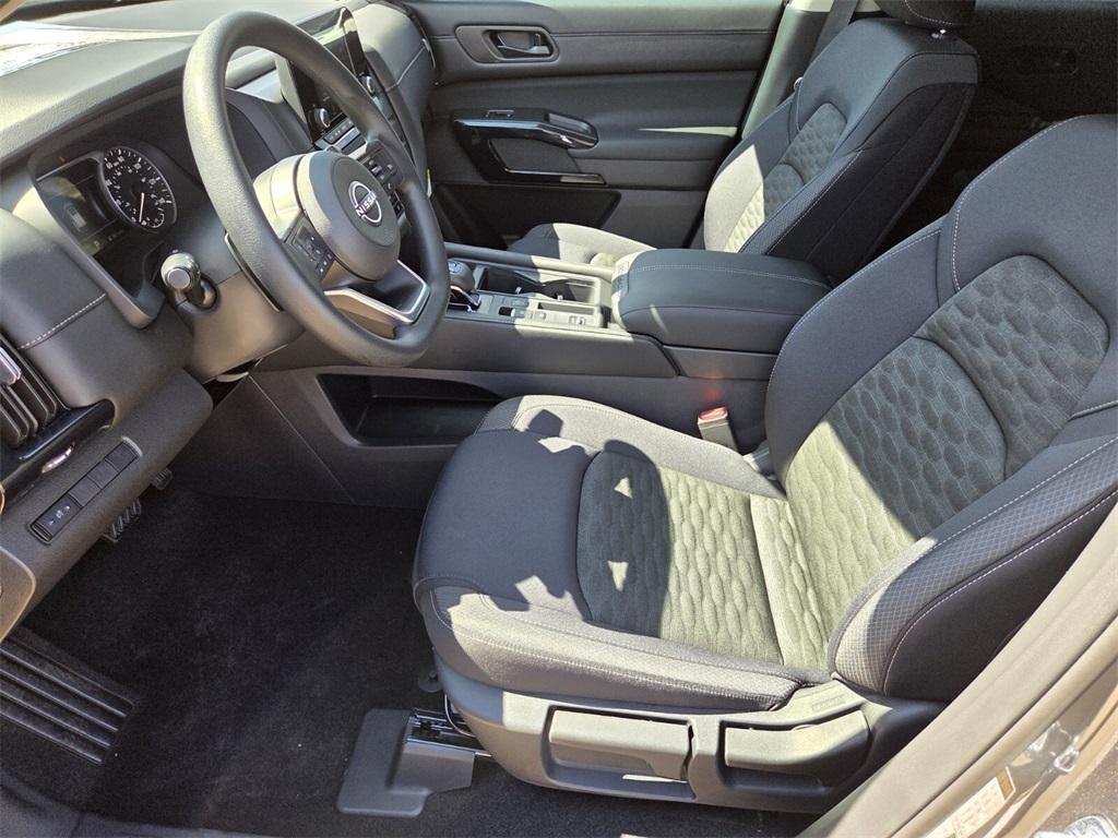 new 2025 Nissan Pathfinder car, priced at $36,615