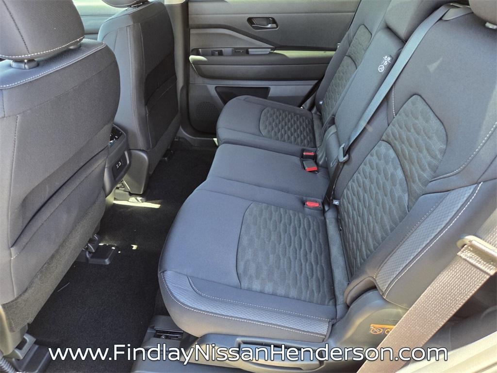 new 2025 Nissan Pathfinder car, priced at $34,700