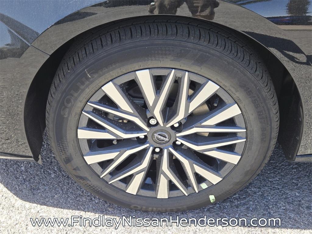 new 2025 Nissan Altima car, priced at $27,075