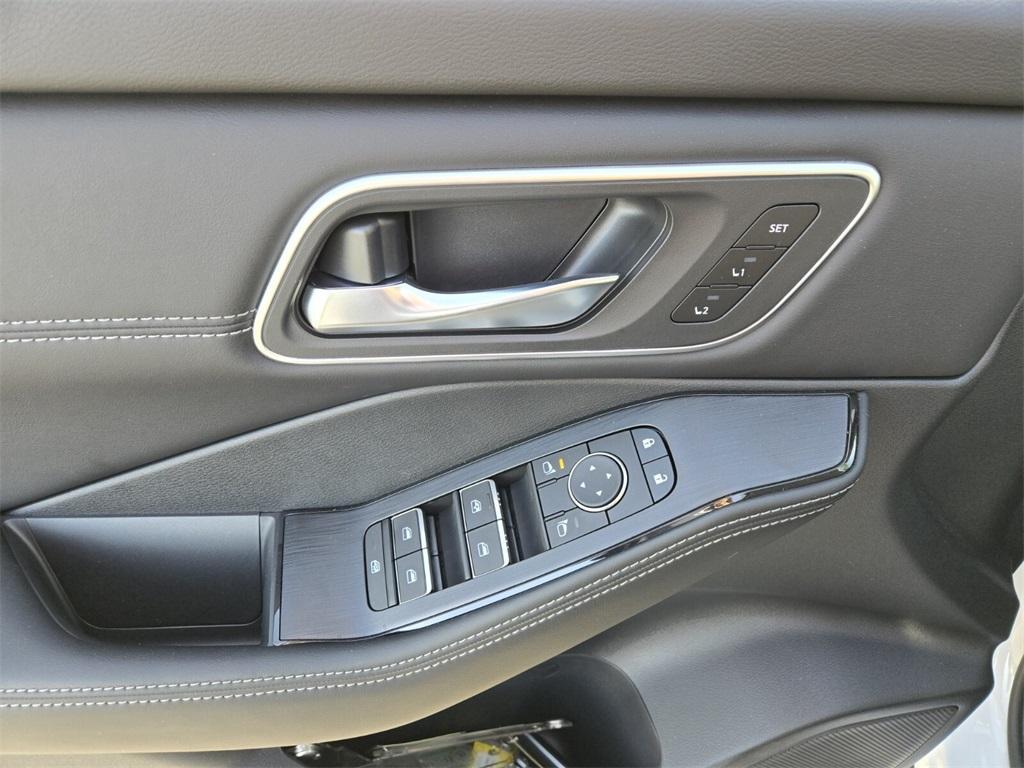 new 2025 Nissan Rogue car, priced at $39,945