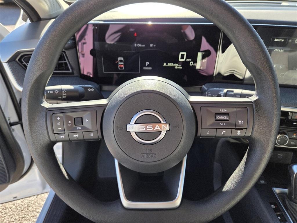 new 2025 Nissan Kicks car, priced at $25,527