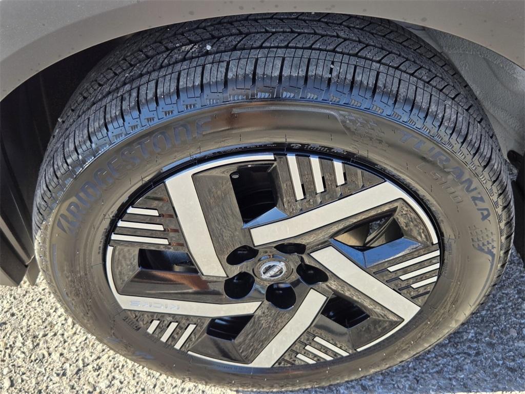 new 2025 Nissan Kicks car, priced at $25,527