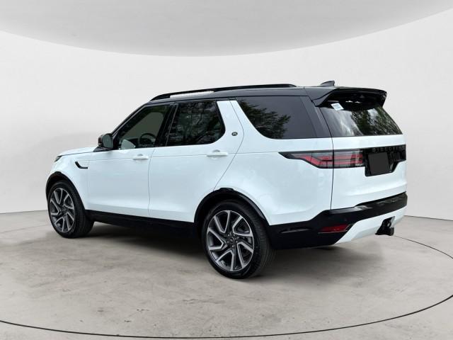 new 2025 Land Rover Discovery car, priced at $76,668
