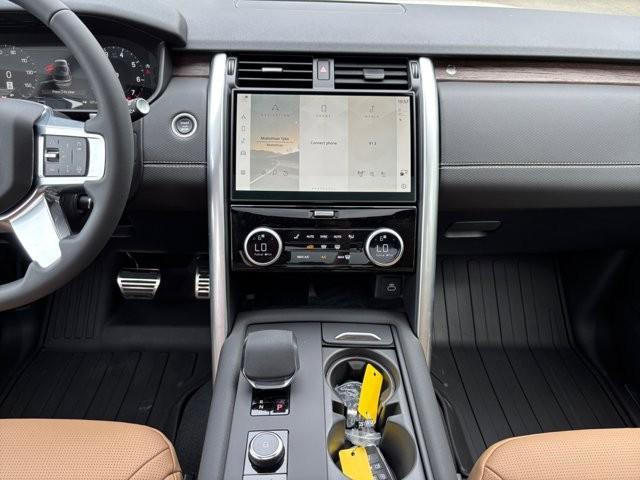 new 2025 Land Rover Discovery car, priced at $76,668